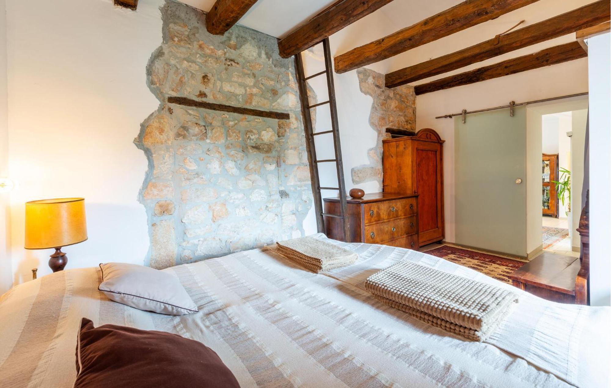 Stunning In With Kitchen Apartment Poreč